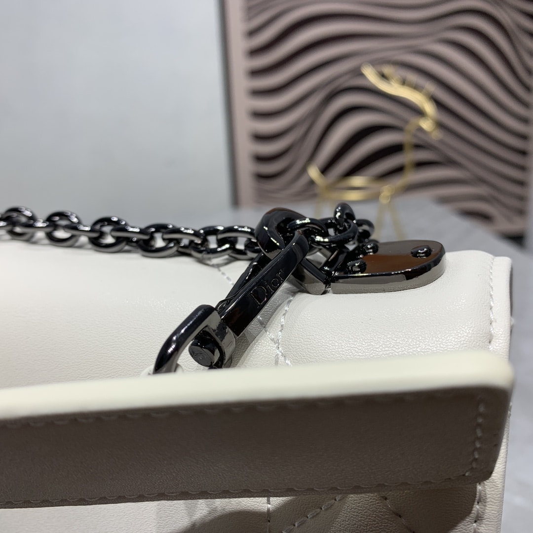 DIOR 30 MONTAIGNE CHAIN BAG WITH HANDLE WHITE 25CM M9215BNNA_M030 - Image 6