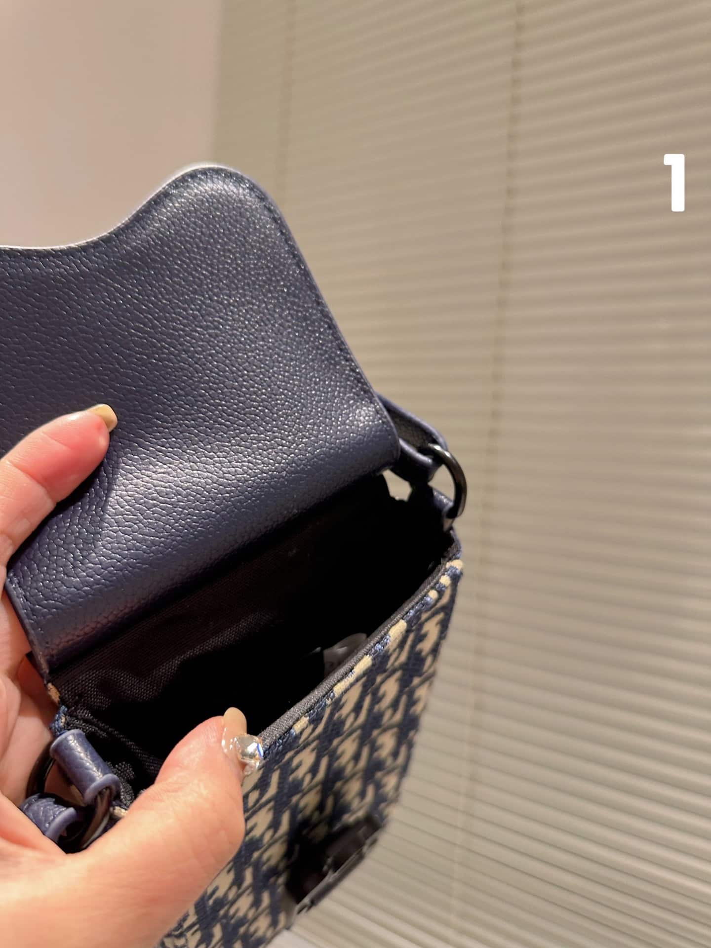 DIOR SADDLE VERTICAL POUCH WITH STRAP OBLIQUE JACQUARD AND DARK BLUE GRAINED CALFSKIN 11CM 2ADCA446YKS H27E - Image 2