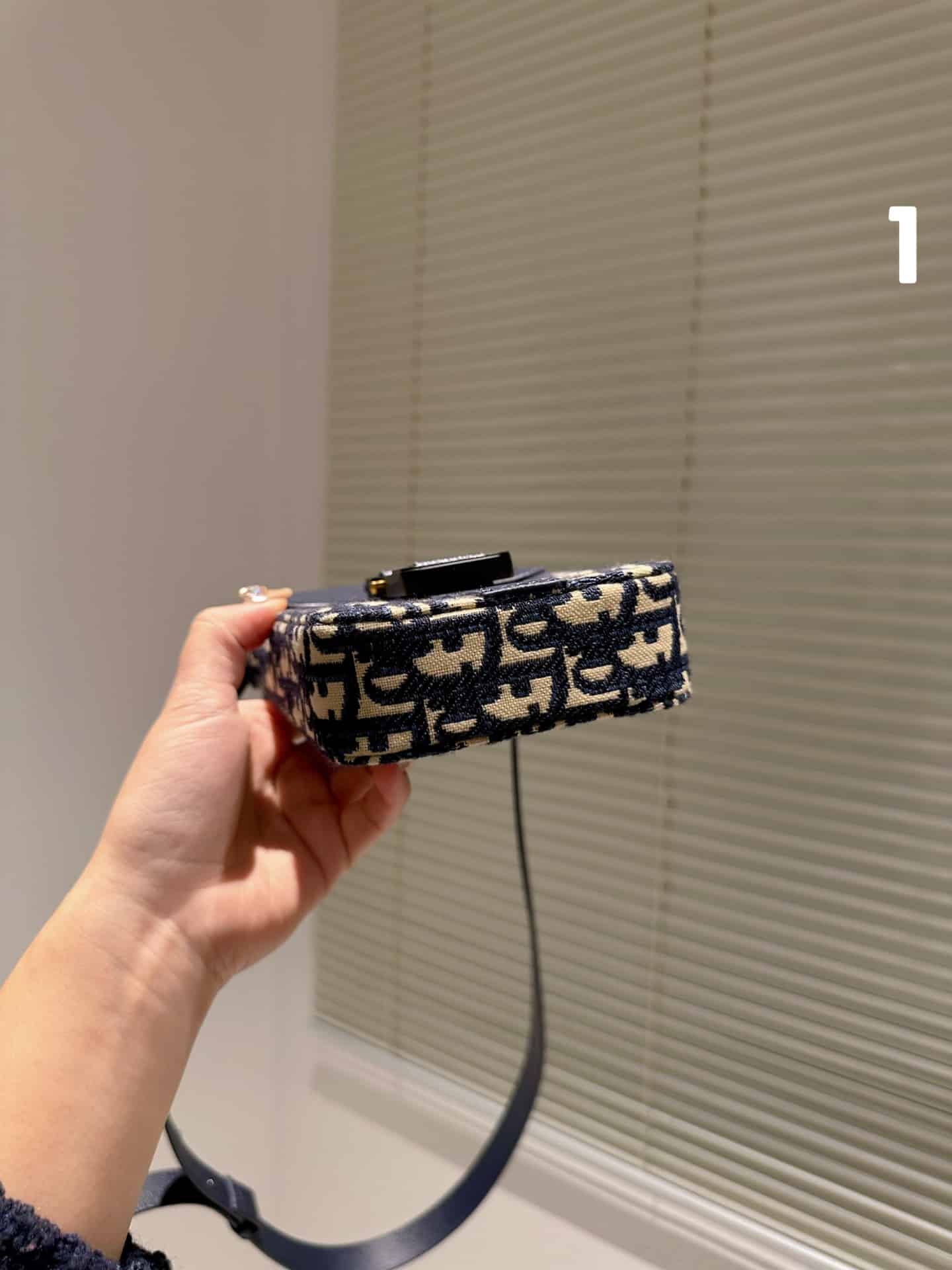 DIOR SADDLE VERTICAL POUCH WITH STRAP OBLIQUE JACQUARD AND DARK BLUE GRAINED CALFSKIN 11CM 2ADCA446YKS H27E - Image 3