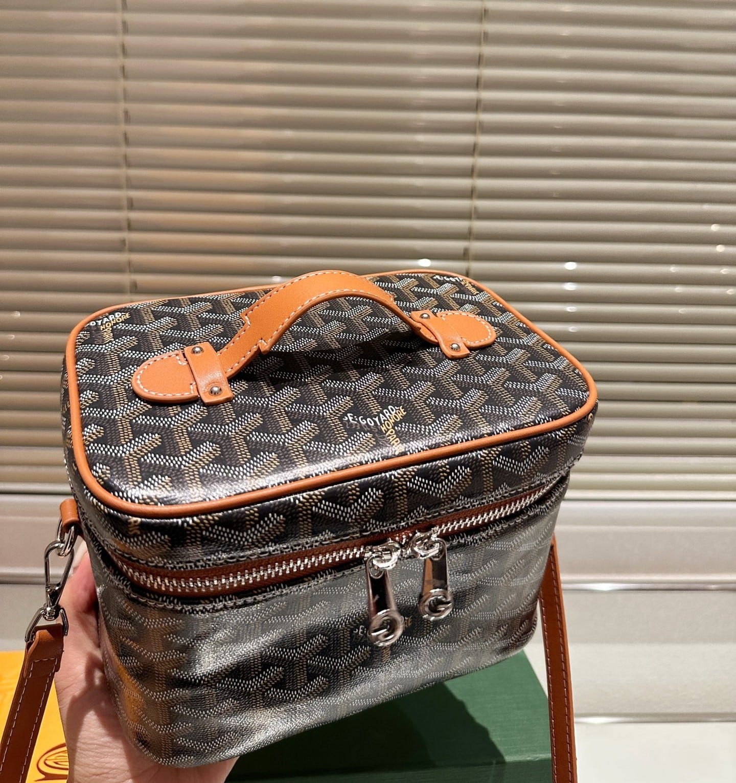GOYARD MUSE VANITY CASE BLACK TAN 20CM MUSEVAPMLTY01CL03P - Image 8